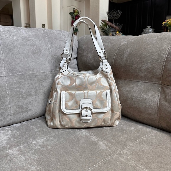 Coach Cream Shoulder Bag - Picture 10 of 16